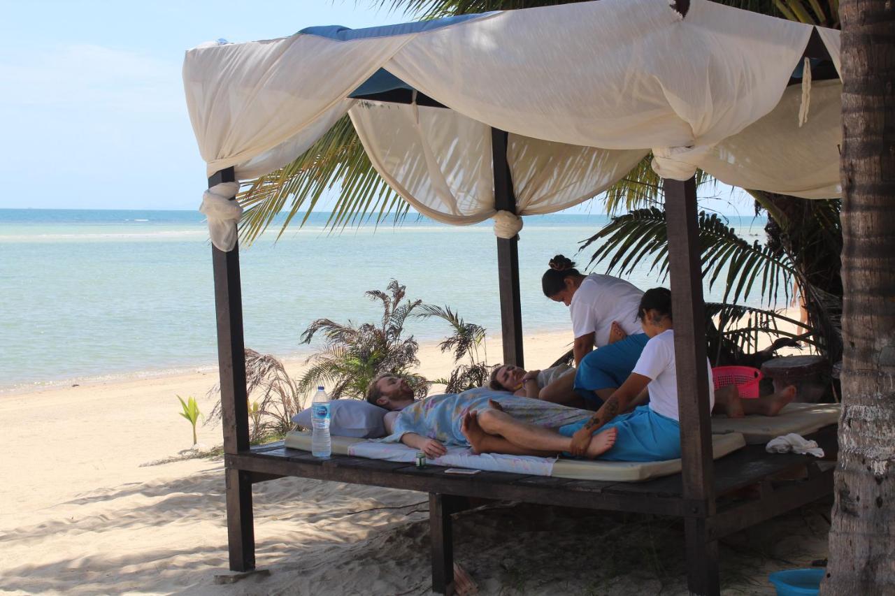 Sarana Bungalows (Adults Only) Ban Tai Exterior photo