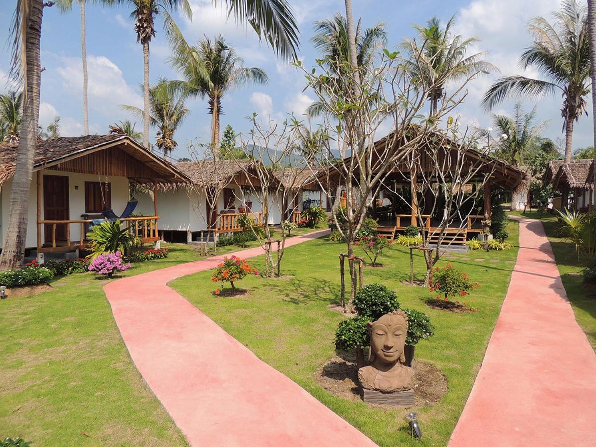 Sarana Bungalows (Adults Only) Ban Tai Exterior photo