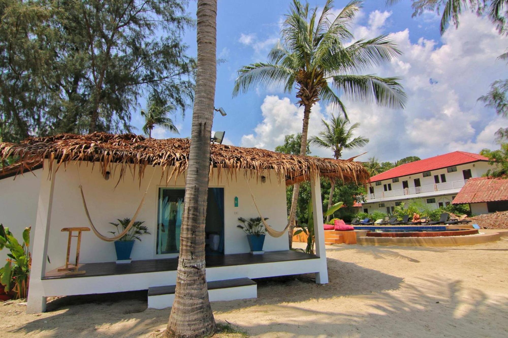 Sarana Bungalows (Adults Only) Ban Tai Exterior photo