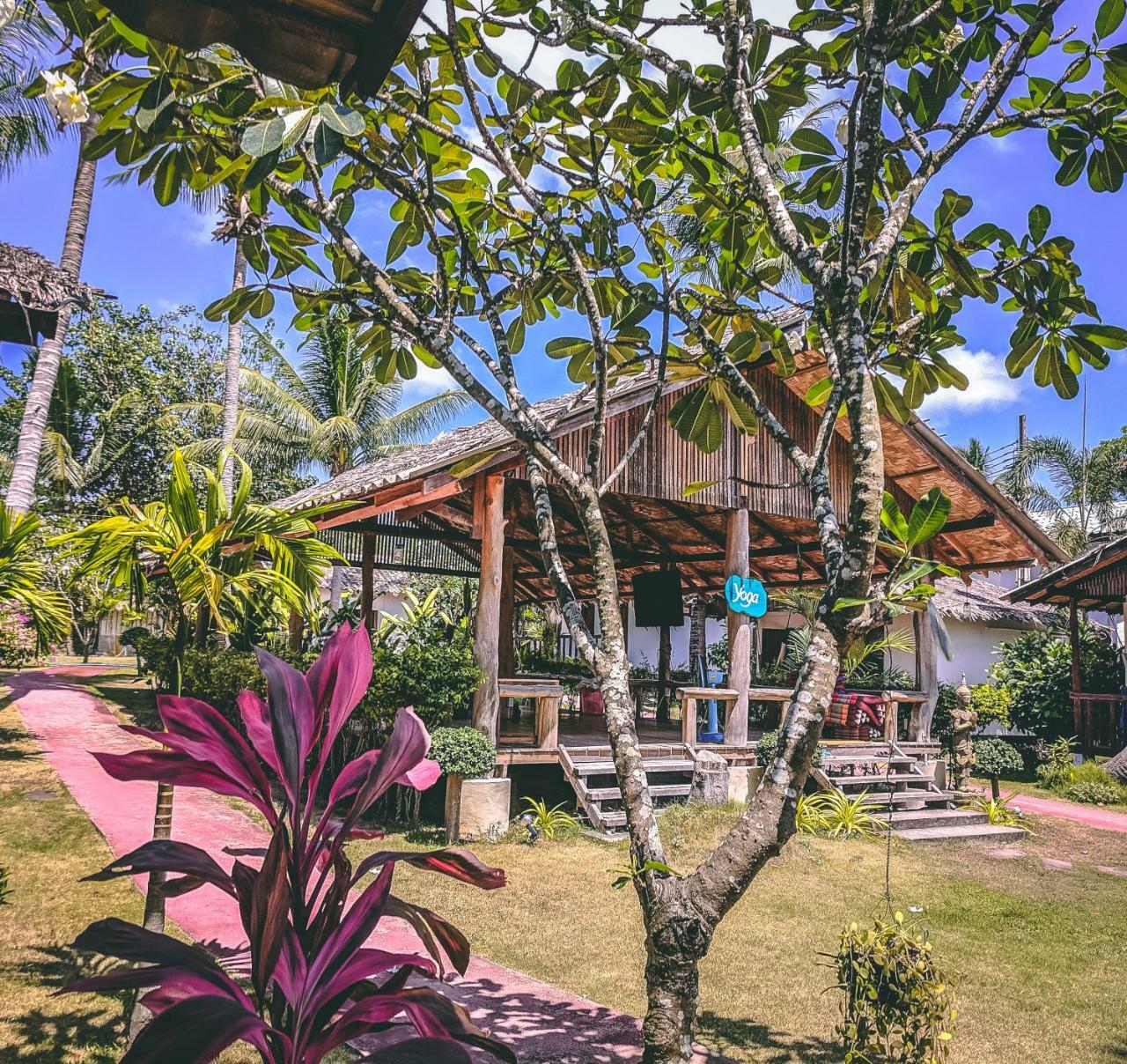 Sarana Bungalows (Adults Only) Ban Tai Exterior photo